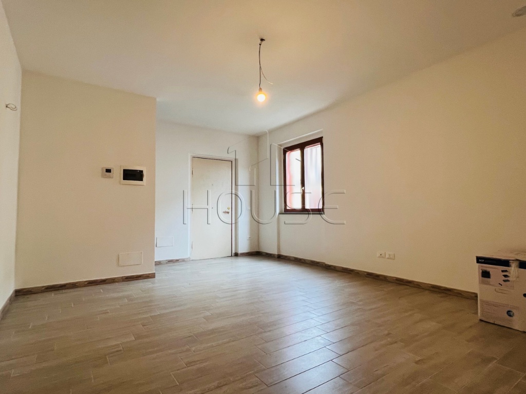 Appartamento in Via Agostino Bucciovini, Sansepolcro, 7 locali, 160 m²
