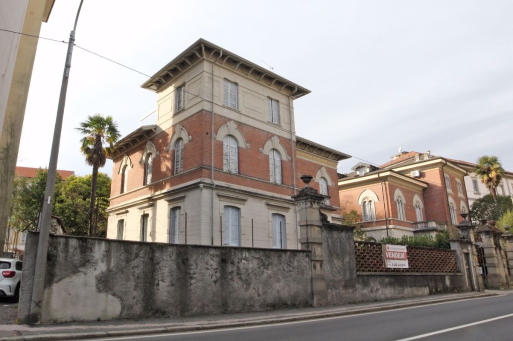 Trilocale in Cobianchi, Verbania, 1 bagno, 142 m², 2° piano, terrazzo