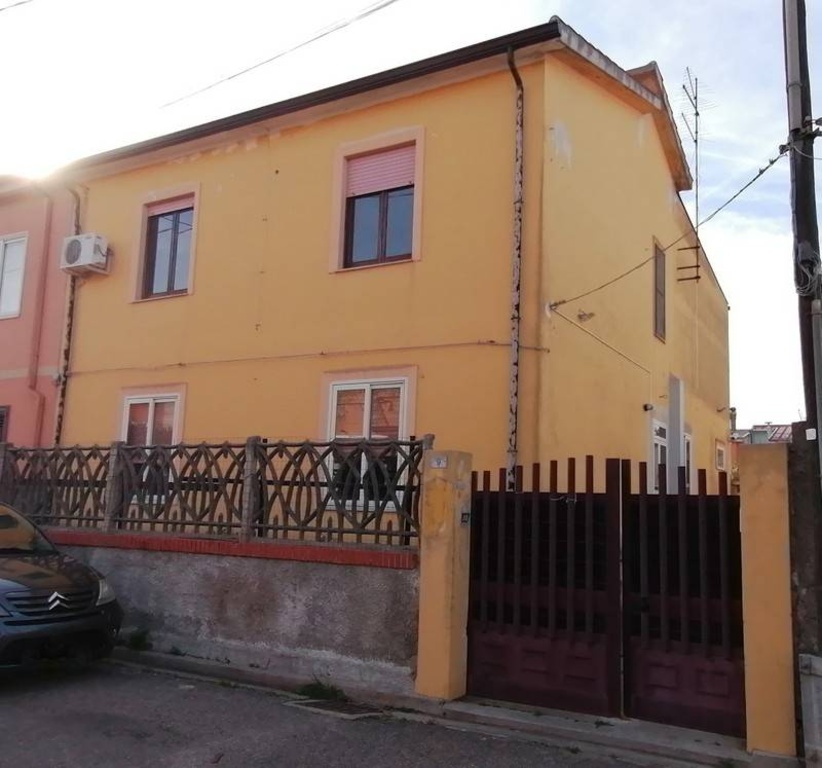 Casa indipendente in Via Meucci, San Gavino Monreale, 7 locali, 230 m²