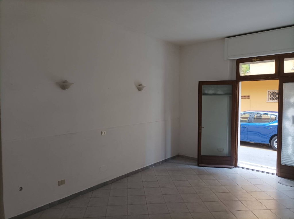 Bilocale in Via Cavallotti, Montecatini-Terme, 1 bagno, 55 m²