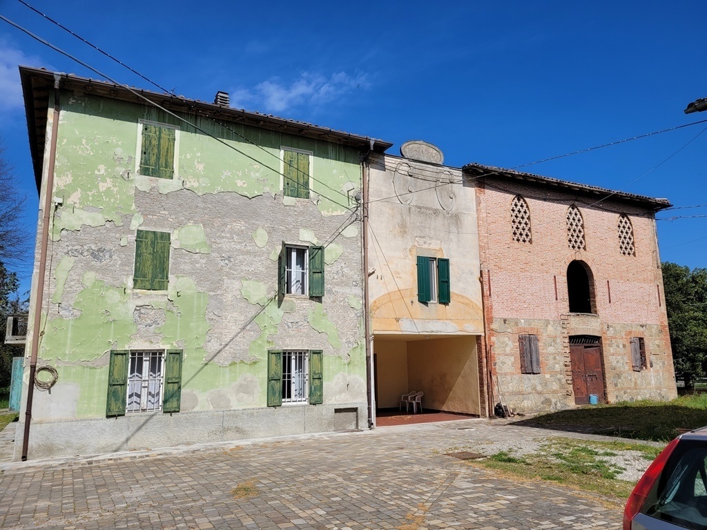 Villetta bifamiliare in Via Argini Nord 36, Parma, 36 locali, 1619 m²