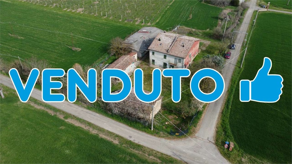 Casa indipendente in Str di Marzaglia, Modena, 12 locali, 3 bagni
