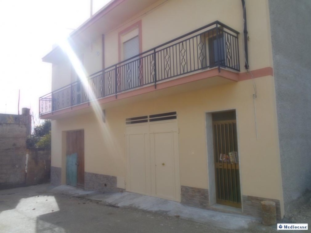 Casa indipendente in Via Selinunte, Castelvetrano, 8 locali, 2 bagni