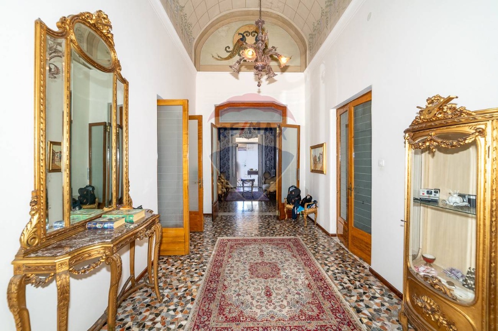 Appartamento in Viale Fleming, Catania, 13 locali, 2 bagni, posto auto