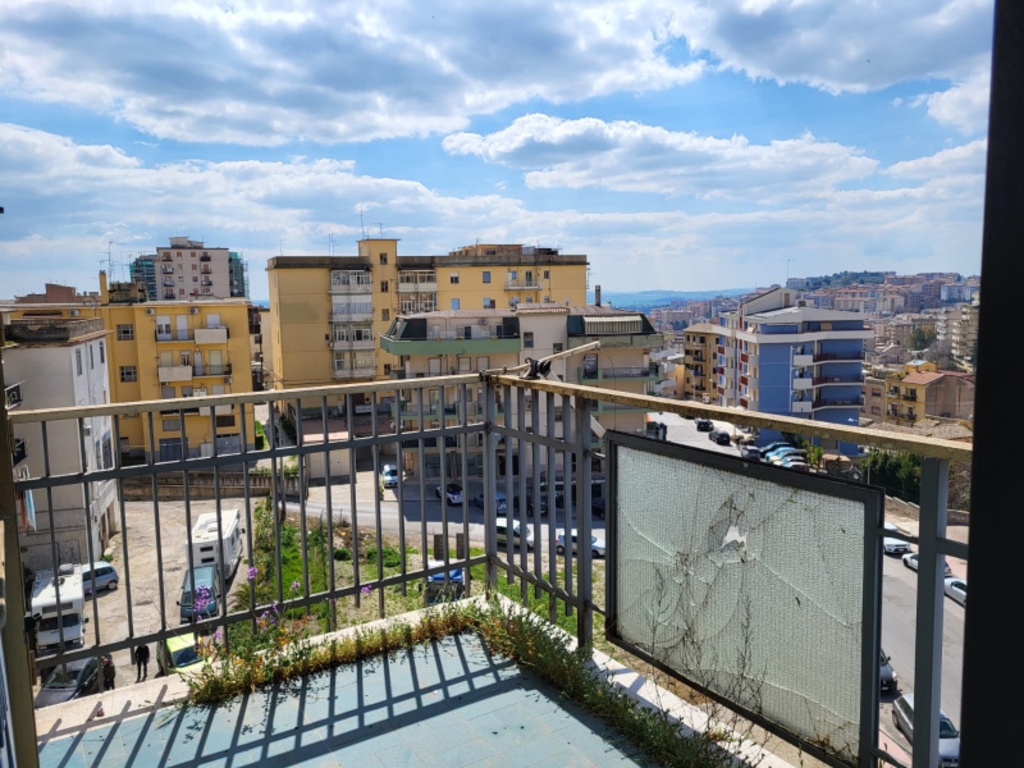 Appartamento in Via San Giovanni Bosco, Caltanissetta, 2 bagni, 137 m²