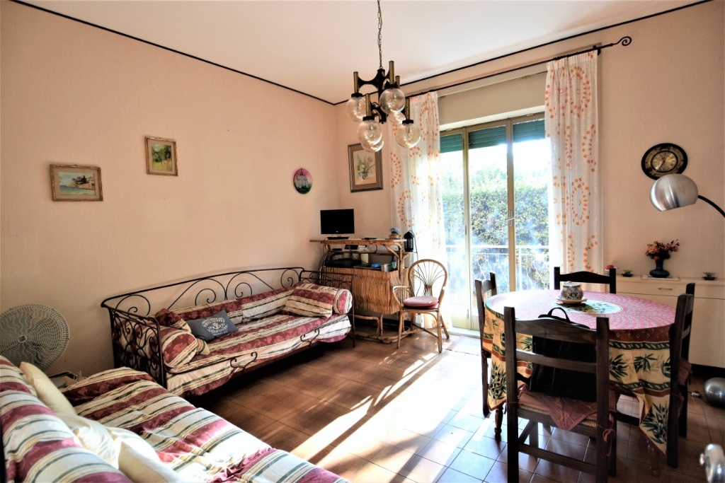 Appartamento in Via sant'angela, Andora, 6 locali, 1 bagno, 92 m²