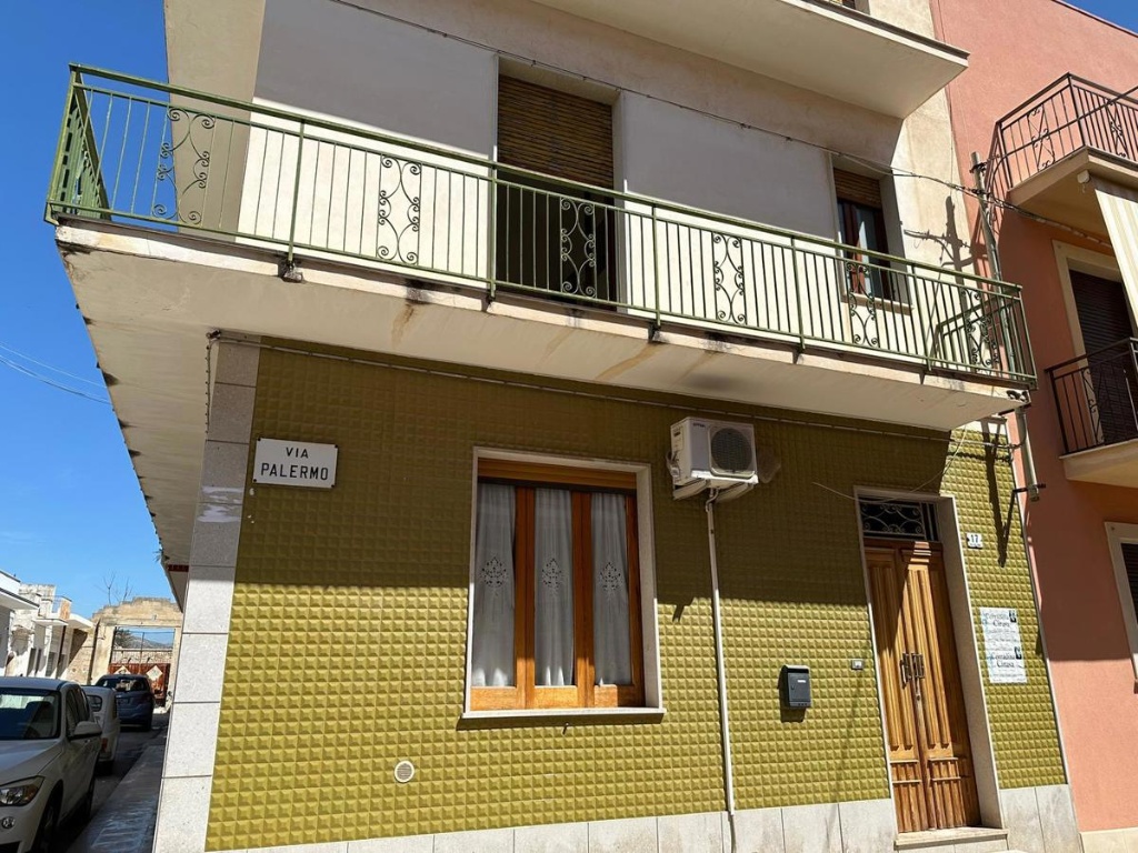 Casa indipendente in Via Palermo 17, Avola, 5 locali, 2 bagni, 220 m²