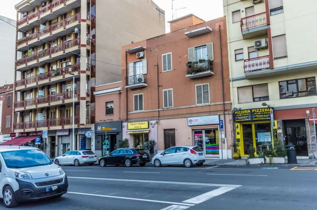 Appartamento in Via largo Gennari 16, Cagliari, 6 locali, 2 bagni