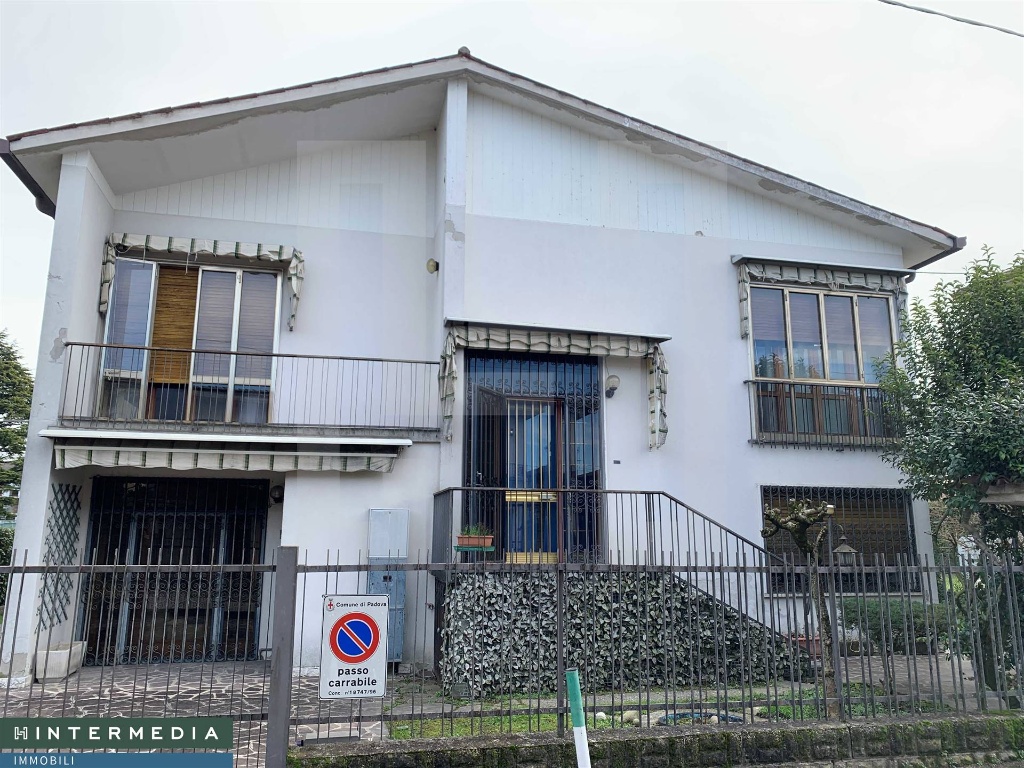 Casa semindipendente in Via Montericco 27, Padova, 10 locali, 2 bagni