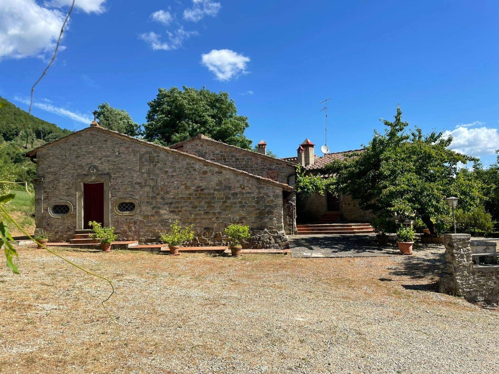 Casa colonica a Borgo San Lorenzo, 6 locali, 3 bagni, 750 m²