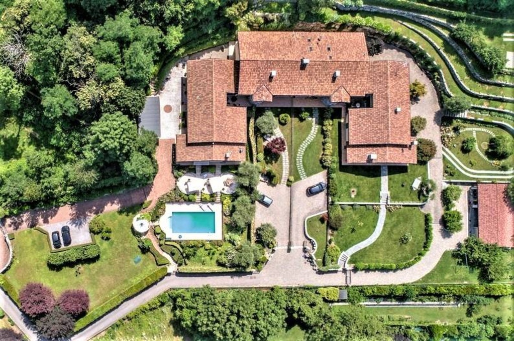 Villa in VIA LAGO SNC, Besozzo, 8 locali, 5 bagni, giardino privato