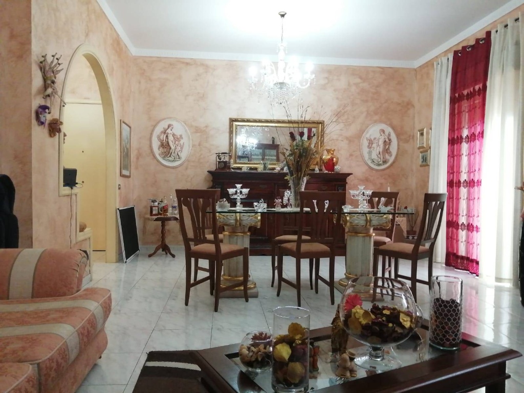 Appartamento in Stradale Cravone 160, Catania, 5 locali, 2 bagni