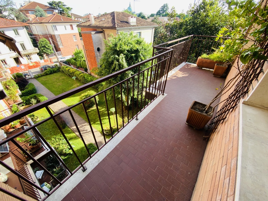 Appartamento in Asquini 25 udine, Udine, 2 bagni, giardino privato