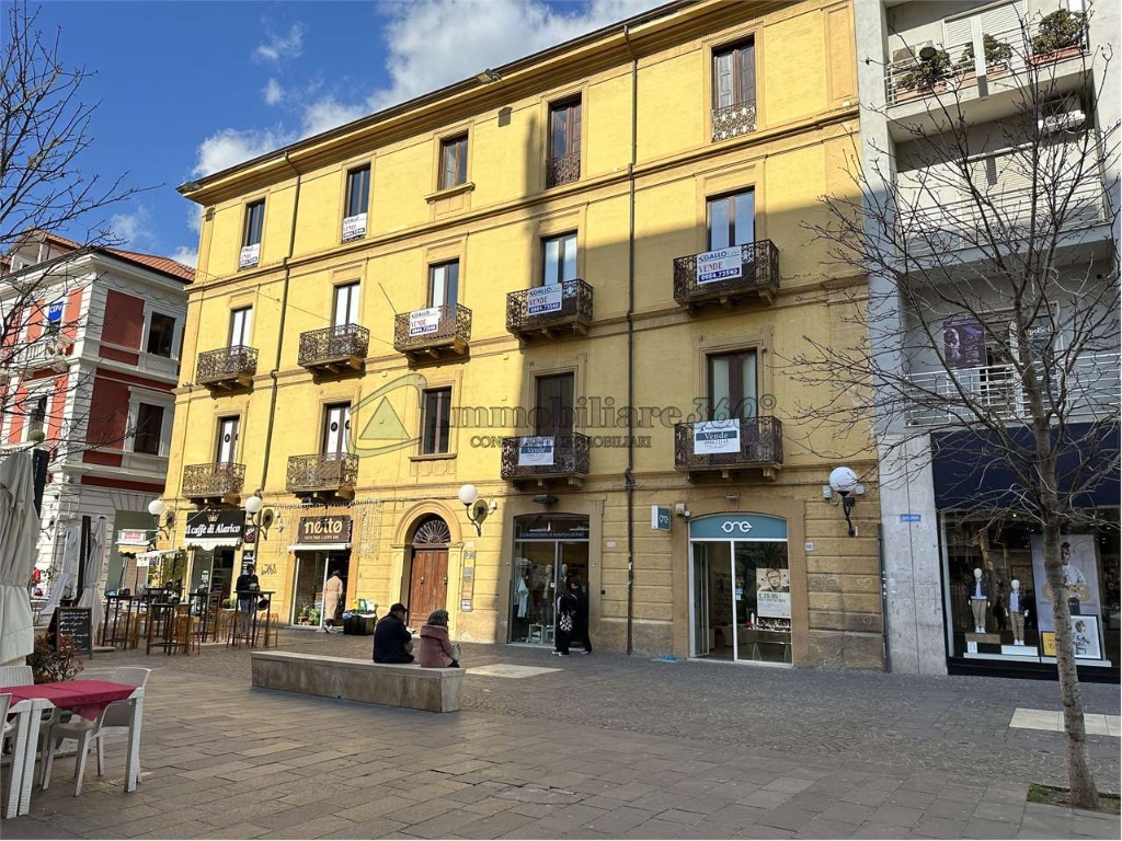 Quadrilocale in Corso Mazzini 104, Cosenza, 2 bagni, 172 m², 1° piano