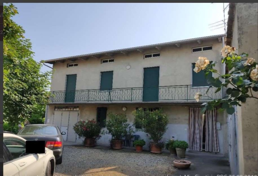Appartamento in Via Macchina 4, Roccabianca, 9 locali, 253 m²