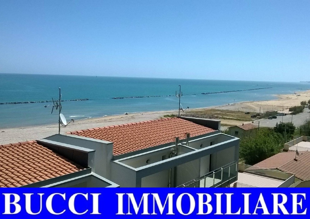 Trilocale in S.S. 16 Adriatica - Località Valle Caterina, 2 bagni