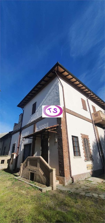 Casa indipendente in Viale Garibaldi 27, Candia Lomellina, 7 locali