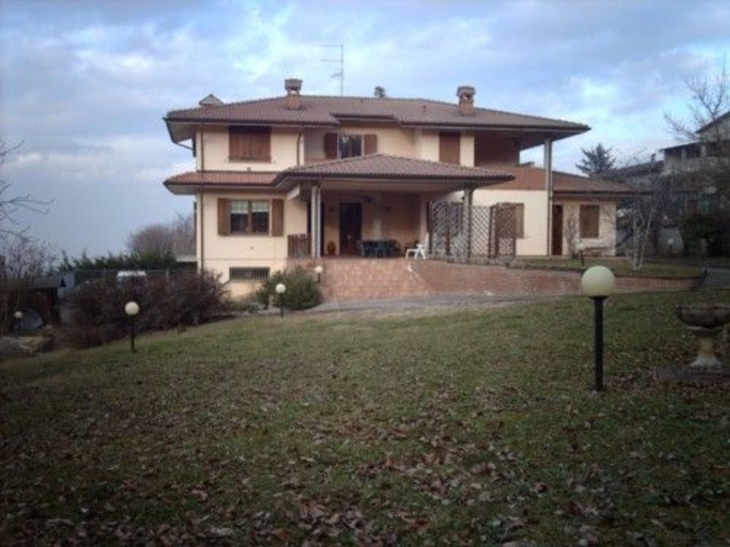 Villa singola a Vigolzone, 1 locale, posto auto, 555 m², 1° piano