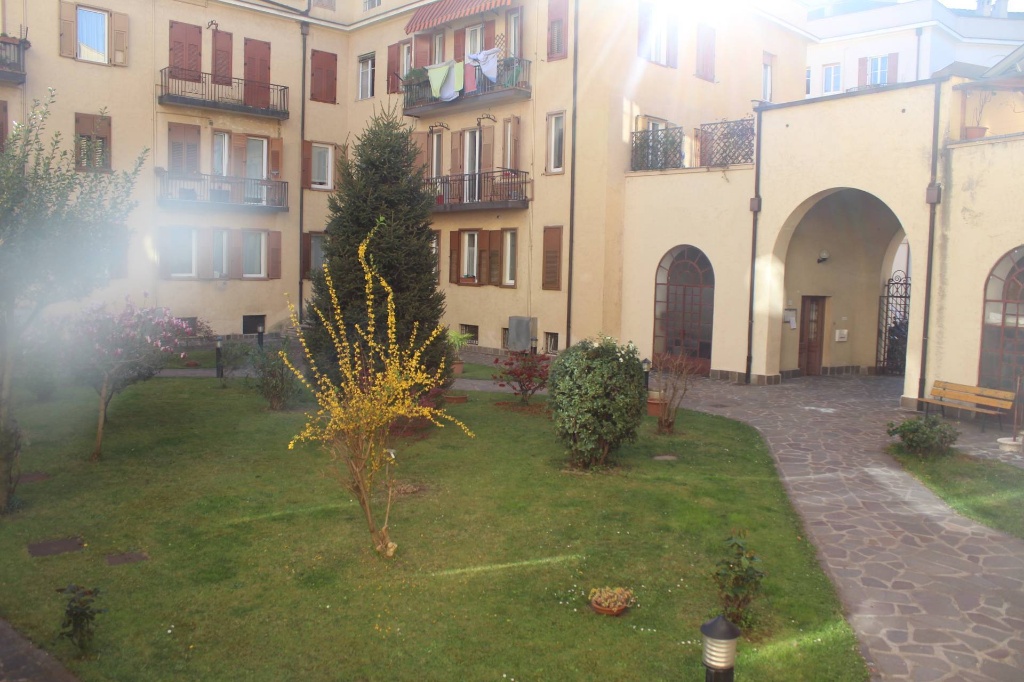Appartamento in Piazza della Vittoria, Bolzano, 5 locali, 1 bagno