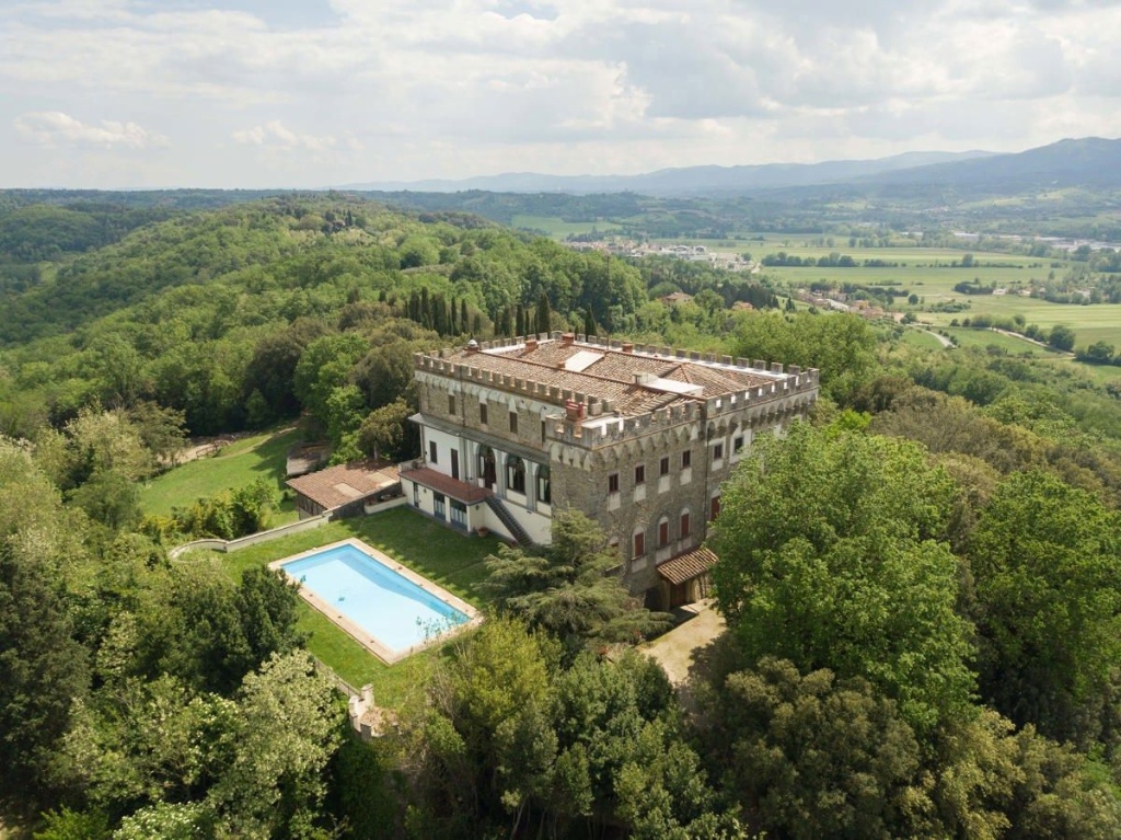 Castello in Via roma 3, Firenze, 20 locali, giardino privato, 2400 m²