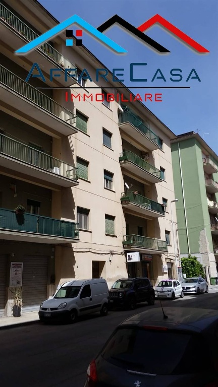 Appartamento in Viale Trieste 93, Caltanissetta, 5 locali, 2 bagni