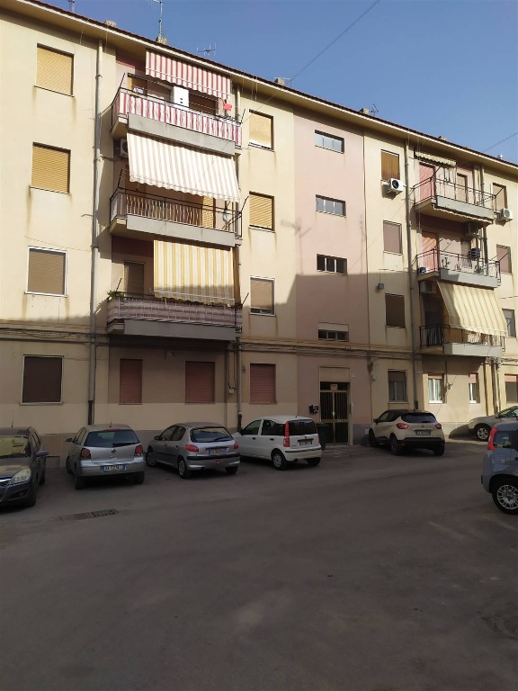 Quadrilocale a Caltanissetta, 1 bagno, 109 m², 2° piano, abitabile
