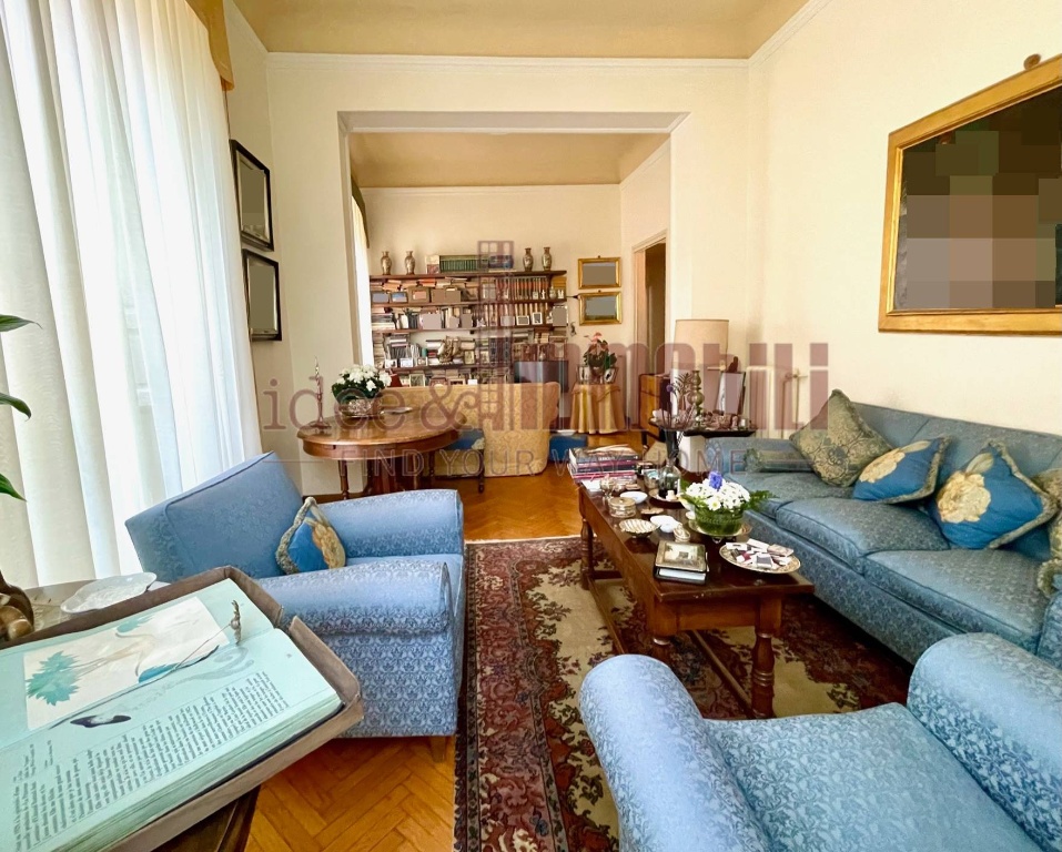 Appartamento a Firenze, 6 locali, 1 bagno, 130 m², 2° piano in vendita