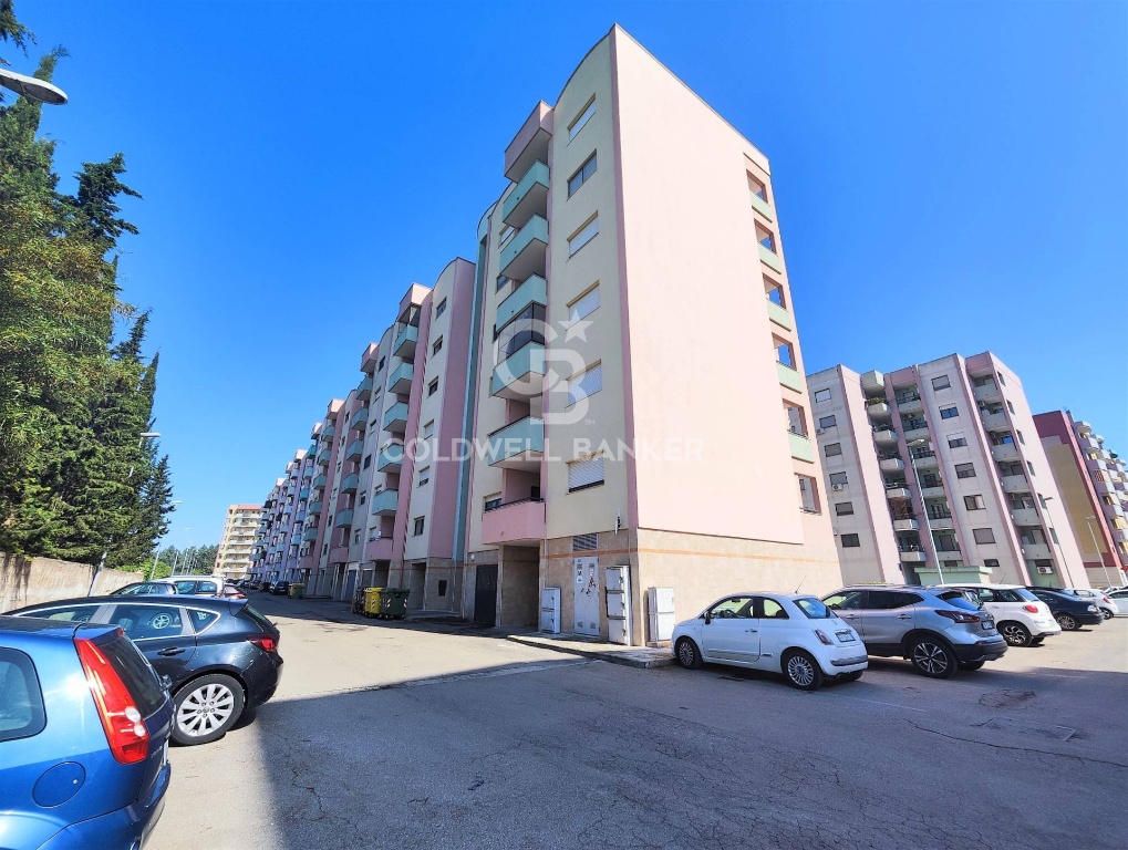 Appartamento in Via Sciabelle, Taranto, 6 locali, 2 bagni, posto auto