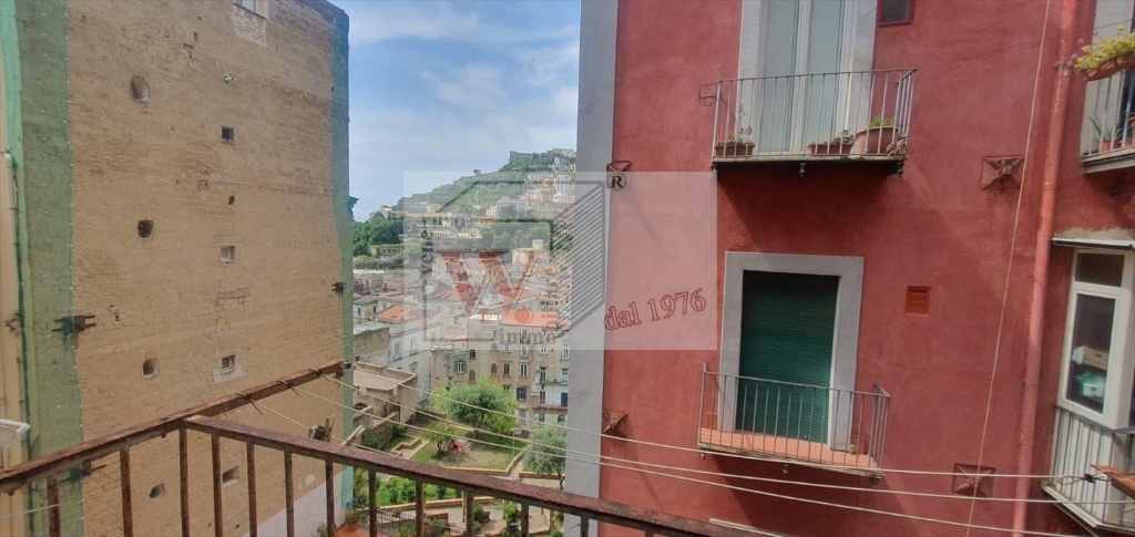 Bilocale in Salita Tarsia, Napoli, 1 bagno, 56 m², 3° piano, 1 balcone