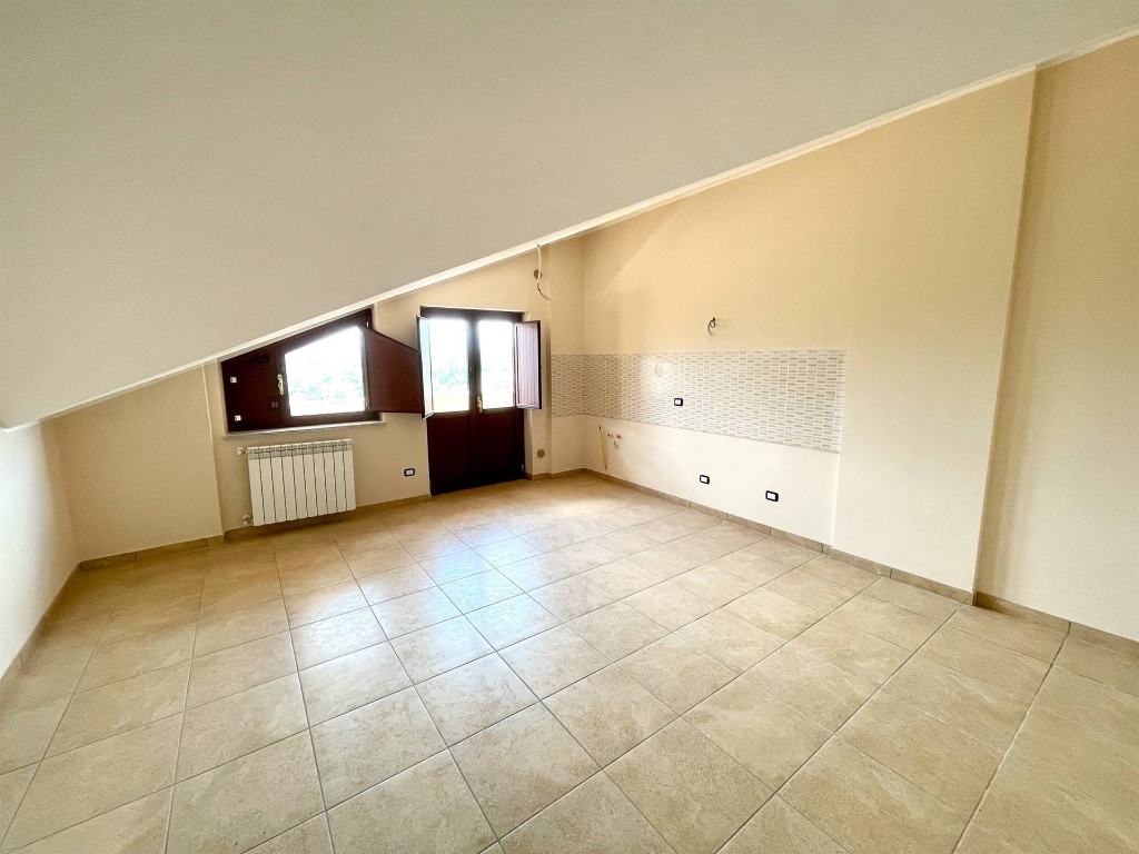Bilocale a Montalto Uffugo, 1 bagno, 87 m², 4° piano, terrazzo