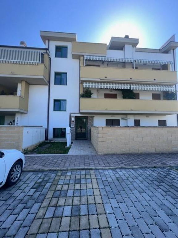 Appartamento in Via Piave, Cepagatti, 6 locali, 2 bagni, 90 m²