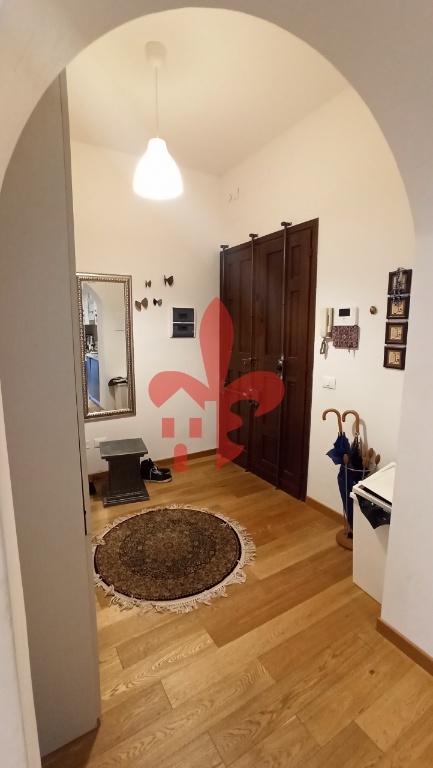 Appartamento in Via Cantagalli, Firenze, 5 locali, 2 bagni, arredato
