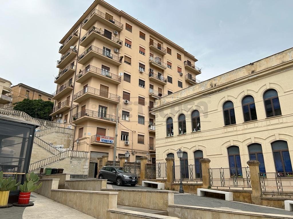 Appartamento in Via melfa 29, Caltanissetta, 8 locali, 3 bagni, 236 m²