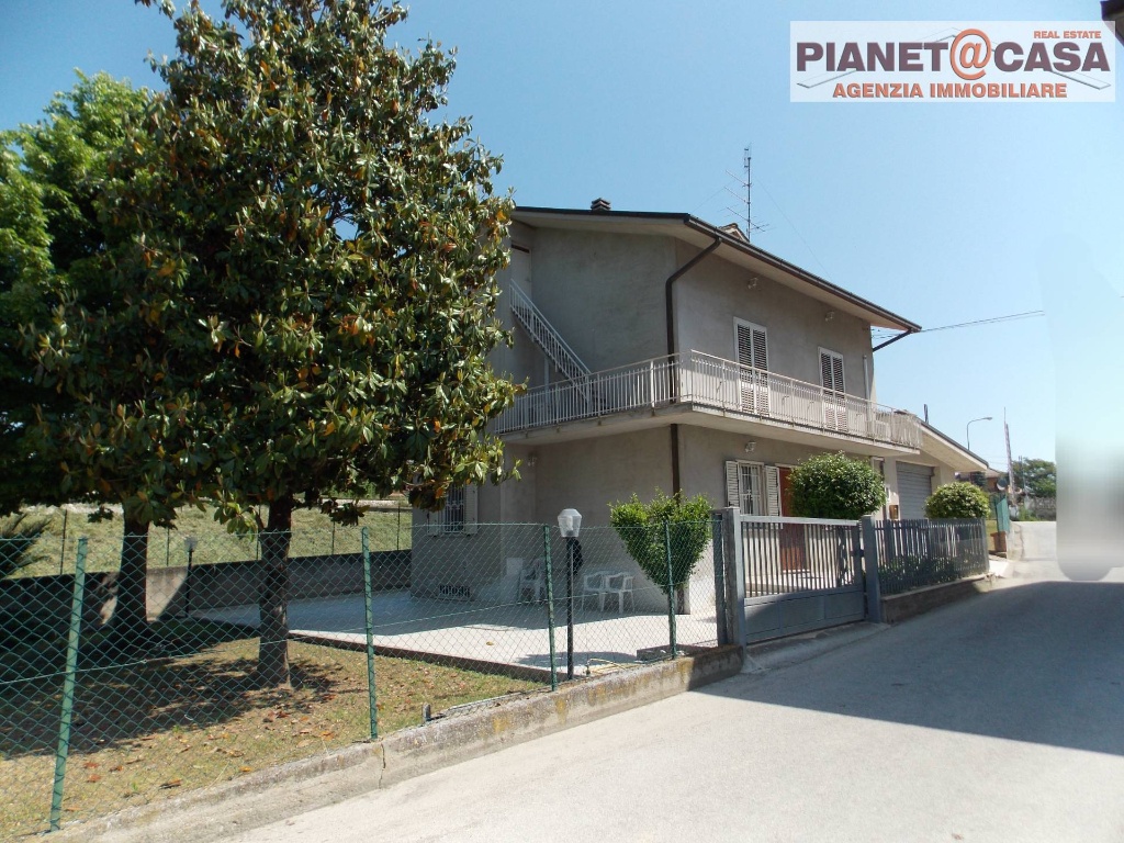 Casa indipendente in Villa San Giuseppe, Colli del Tronto, 7 locali