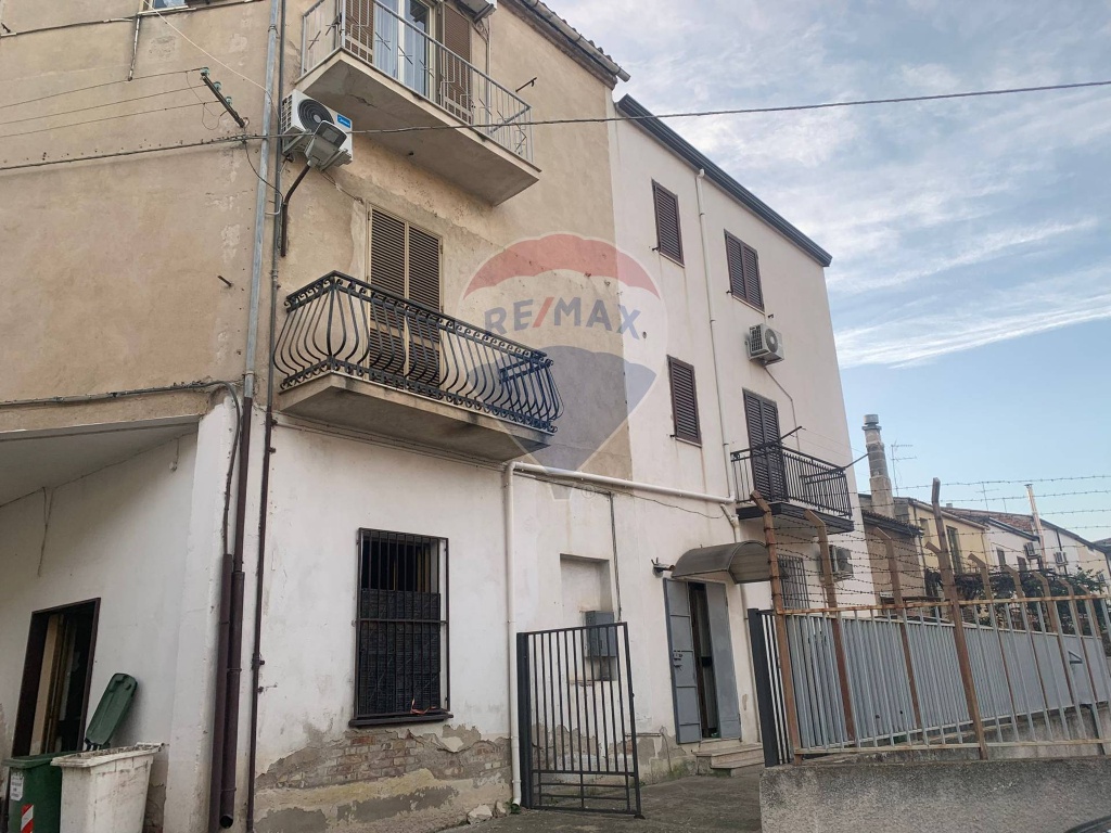 Casa indipendente in Via carlo goldoni, Corigliano-Rossano, 11 locali