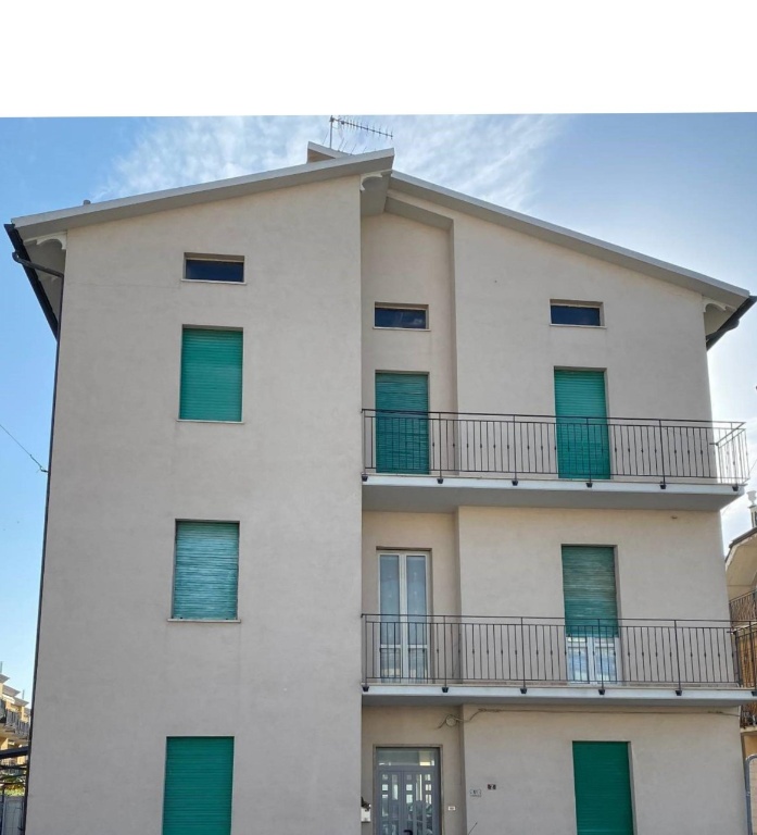 Bilocale a San Benedetto del Tronto, 1 bagno, garage, 55 m² in vendita