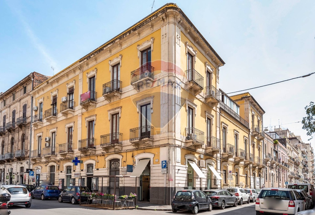 Appartamento in Via Vittorio Emanuele Orlando, Catania, 5 locali
