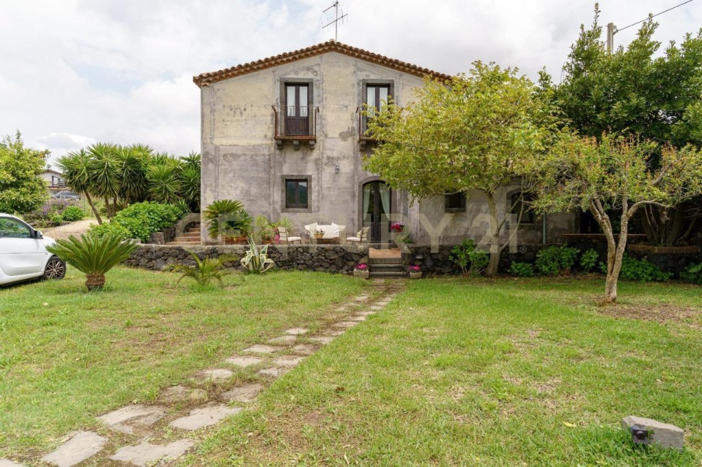 Villa in Via Terremorte 2626, Piedimonte Etneo, 9 locali, 5 bagni