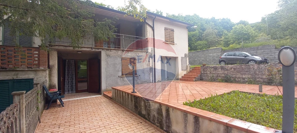 Villa a schiera in Vocabolo Boschetto, Nocera Umbra, 4 locali, 1 bagno