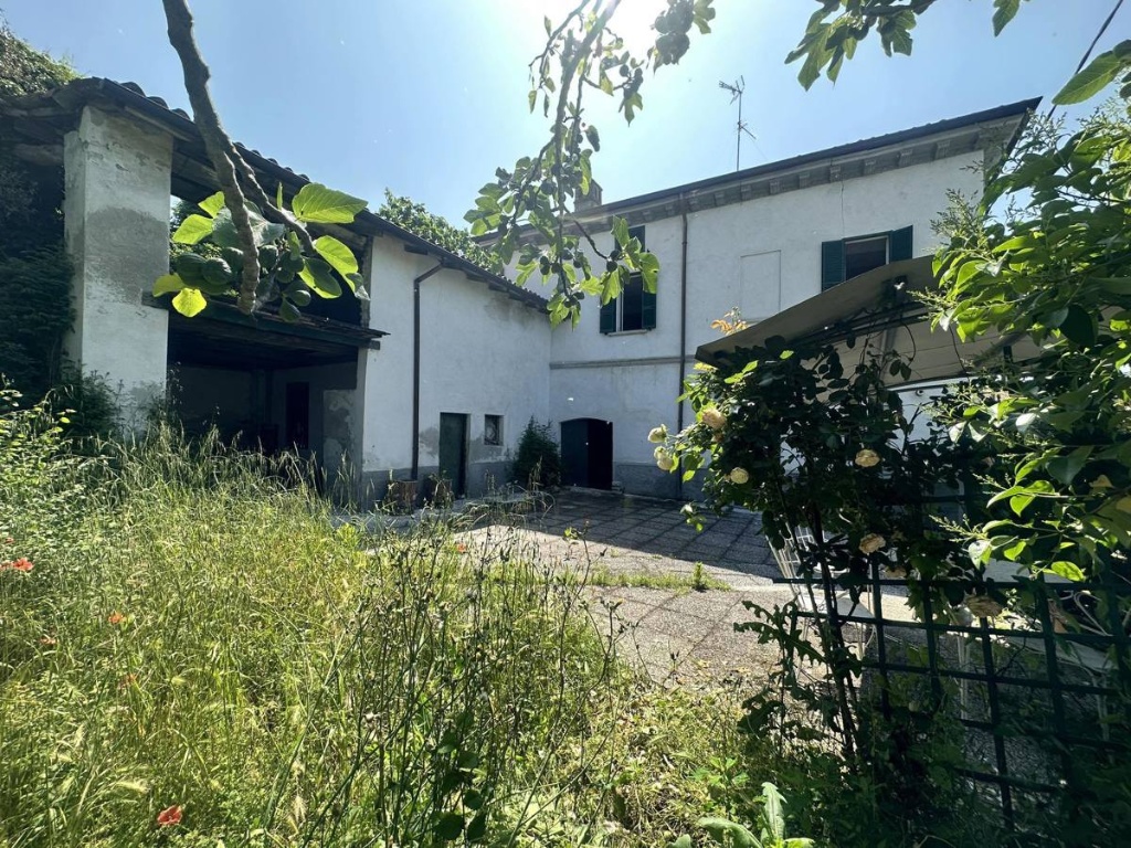 Casa indipendente in Via Colombarone 32, Canneto Pavese, 5 locali