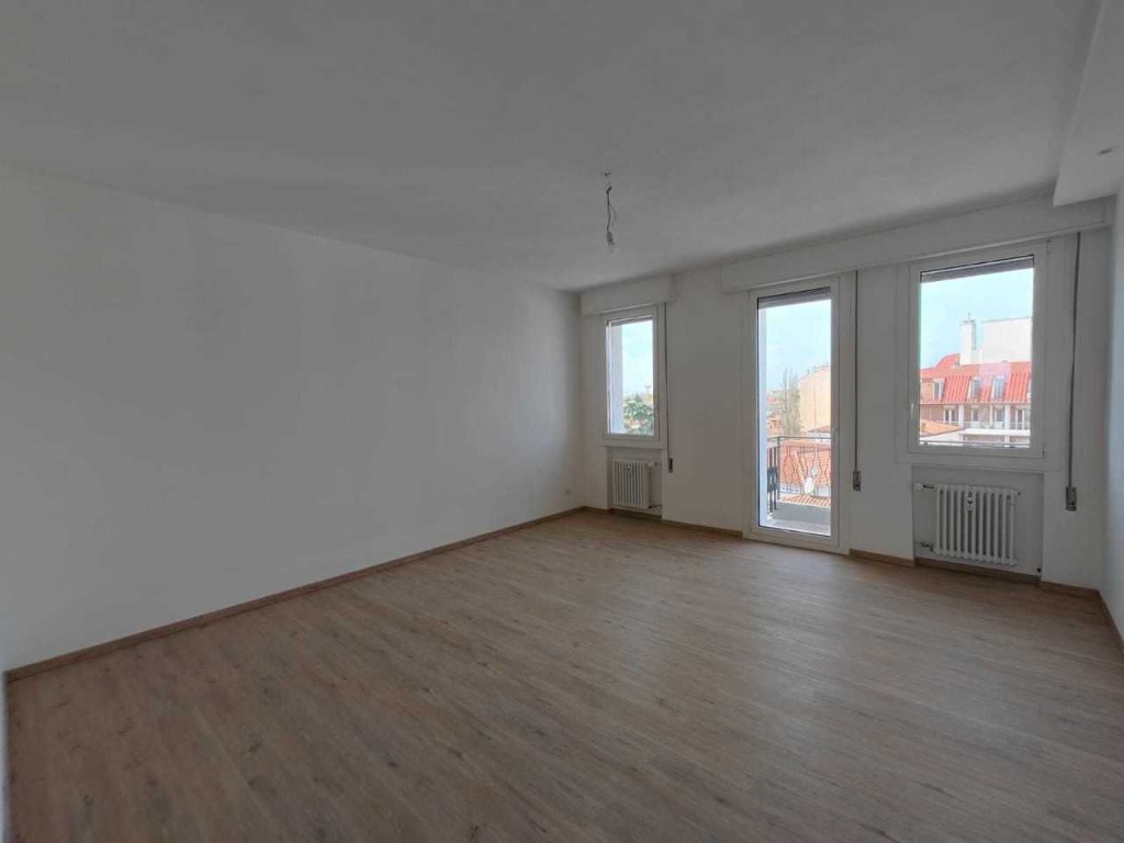 Appartamento in Via San Bellino, Rovigo, 5 locali, 105 m², ascensore
