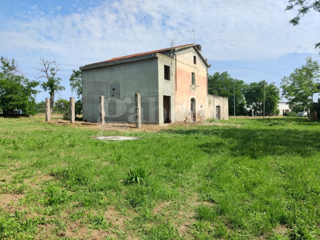 Rustico a Termoli, 6 locali, 2 bagni, 238 m², aria condizionata