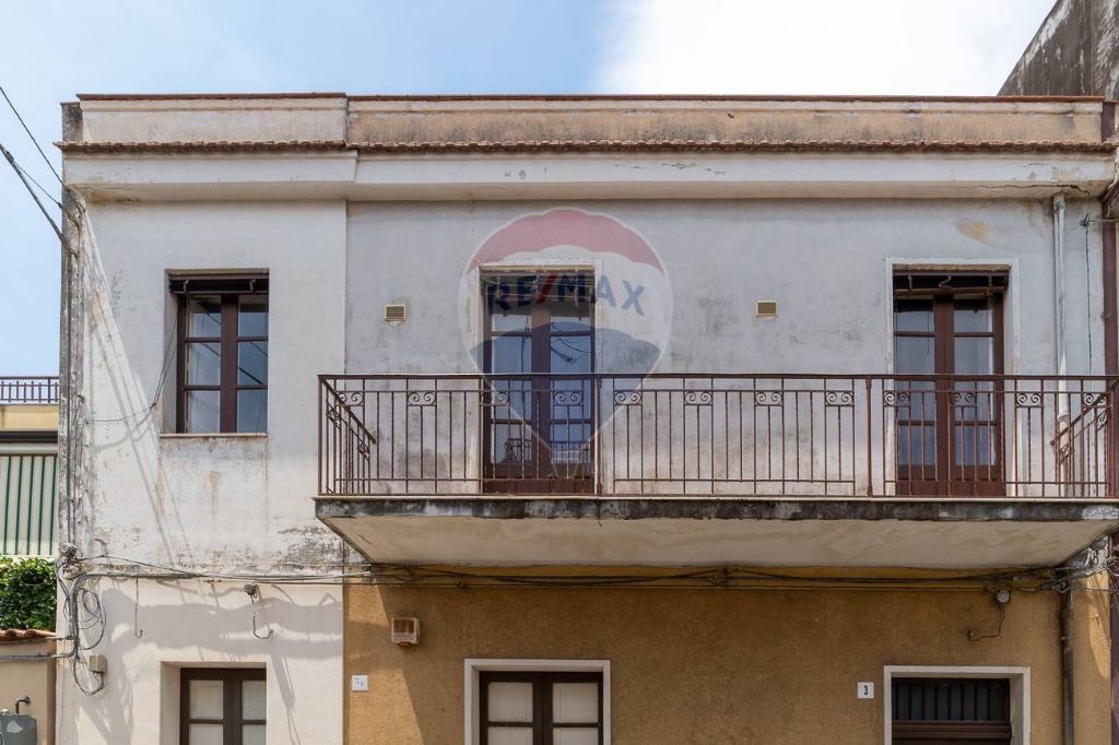 Casa indipendente in Via Giambattista Vaccarini, Riposto, 4 locali