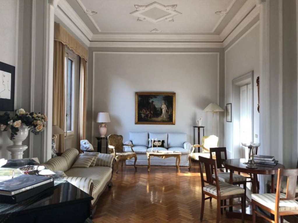 Appartamento a Firenze, 9 locali, 3 bagni, 16 m², 1° piano, ascensore