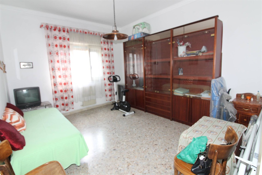 Appartamento in VIA ZENONE, Lentini, 5 locali, 1 bagno, 115 m²