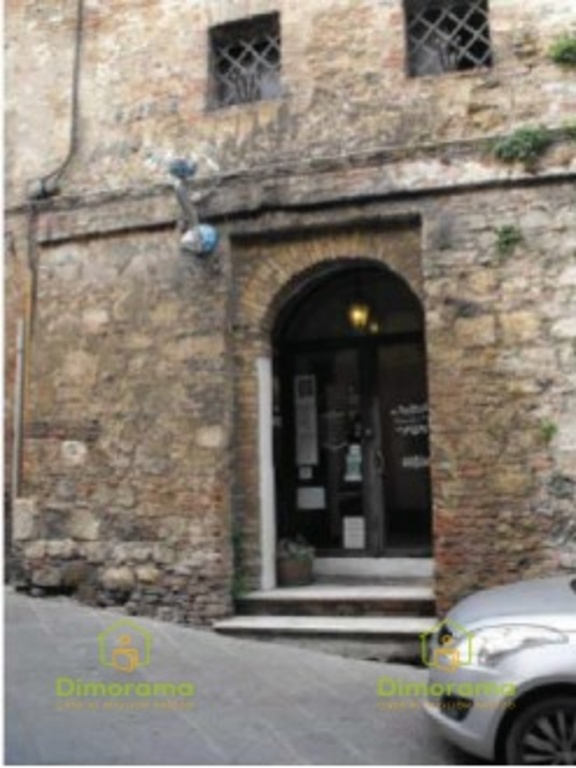 Villa in Via Giovanni Duprè n.c. 126 e 124, Siena, 8 locali