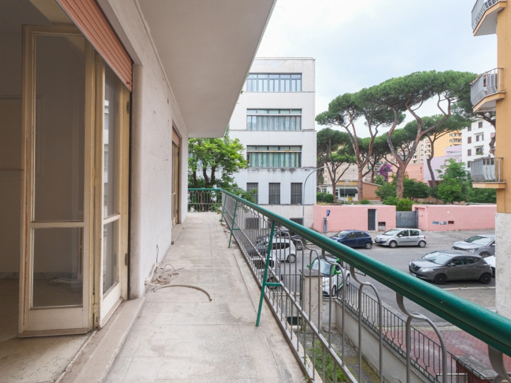 Appartamento in Via Vetulonia, Roma, 3 bagni, 186 m², 1° piano