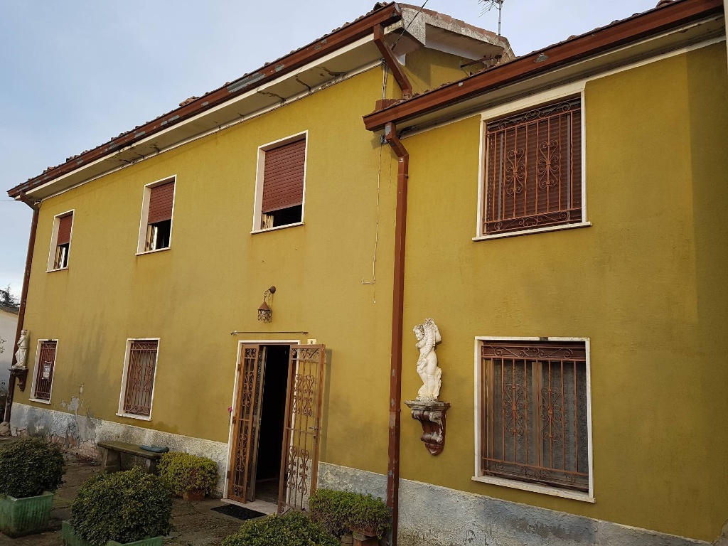 Casa semindipendente in Vigolo marchese, Castell'Arquato, 4 locali
