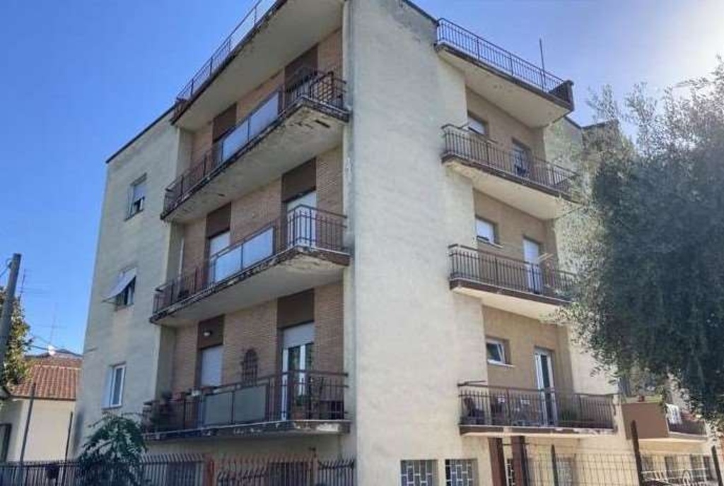 Appartamento in Frazione Calcinelli - Via Trieste 34, Colli al Metauro