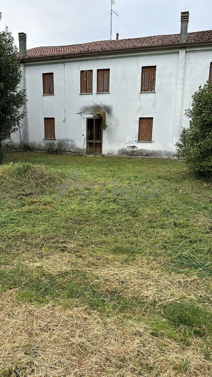 Villa singola in Boara Polesine RO, Rovigo, 8 locali, 1 bagno, garage